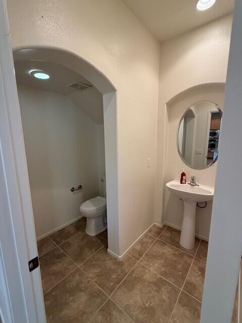 83446 Lone Star Road Indio, CA 92203 - Photo 10 of 29 Powder Room
