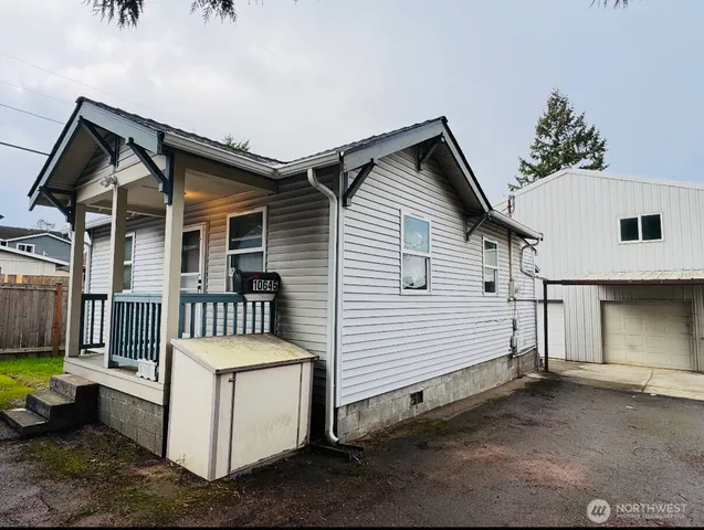 $500,000 | 10645 21st Avenue Southwest, Seattle, WA 98146