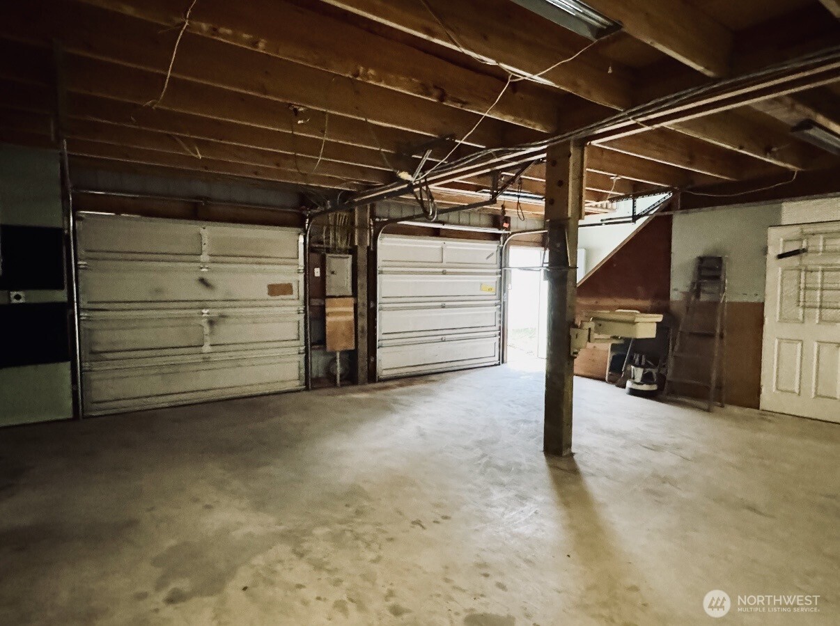 10645 21st Avenue Southwest Seattle, WA 98146 - Photo 18 of 27