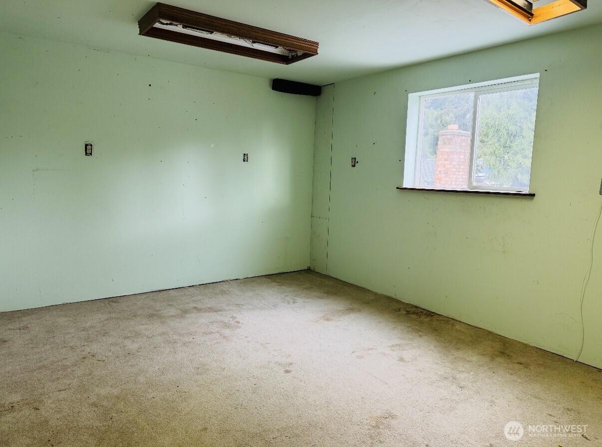 10645 21st Avenue Southwest Seattle, WA 98146 - Photo 22 of 27