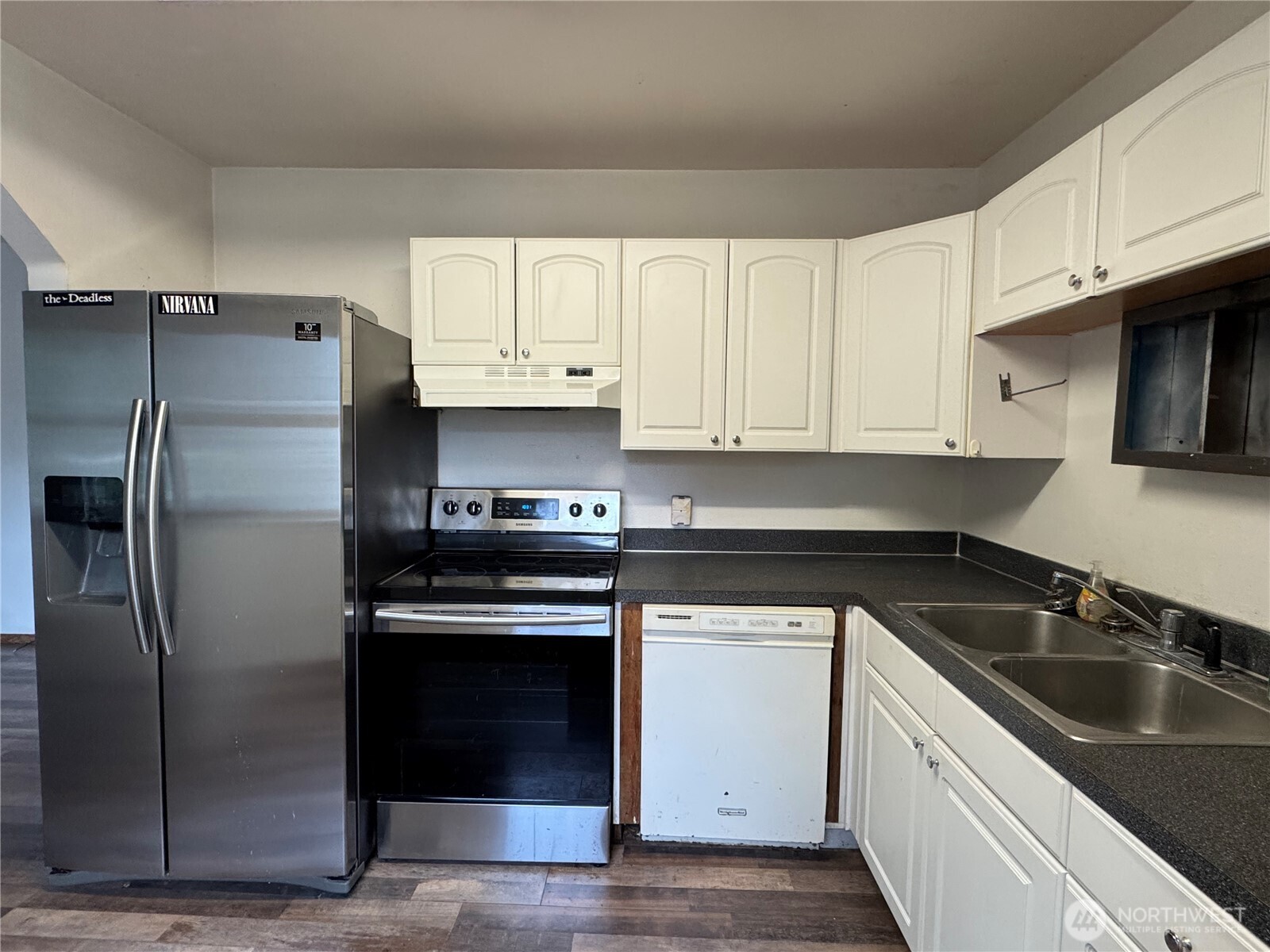 10645 21st Avenue Southwest Seattle, WA 98146 - Photo 6 of 27