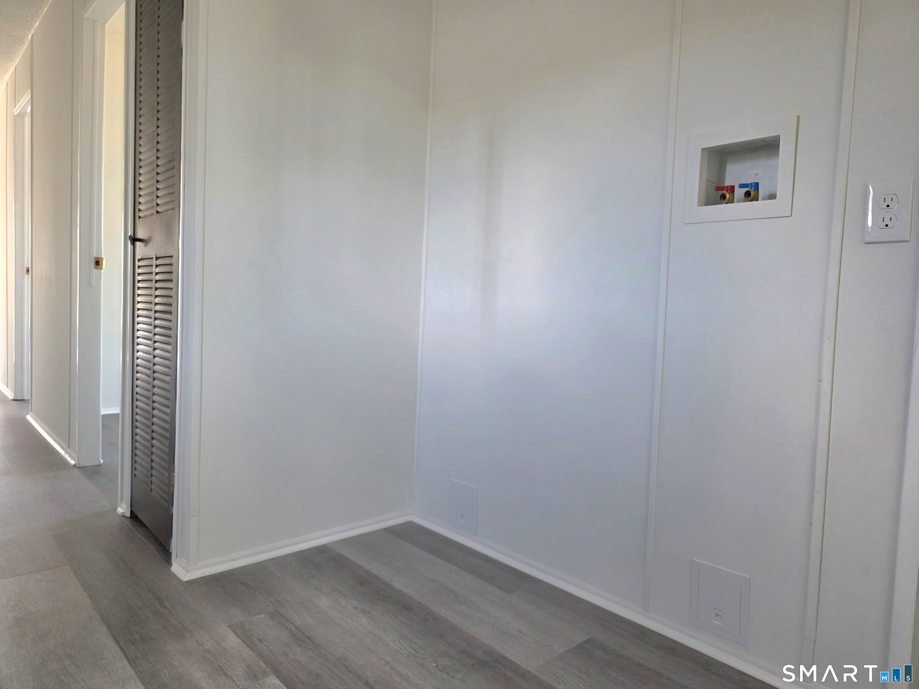 500 Washington Street, Unit 5 Middletown, CT 06457 - Photo 12 of 19 a view of a small space with wooden floor