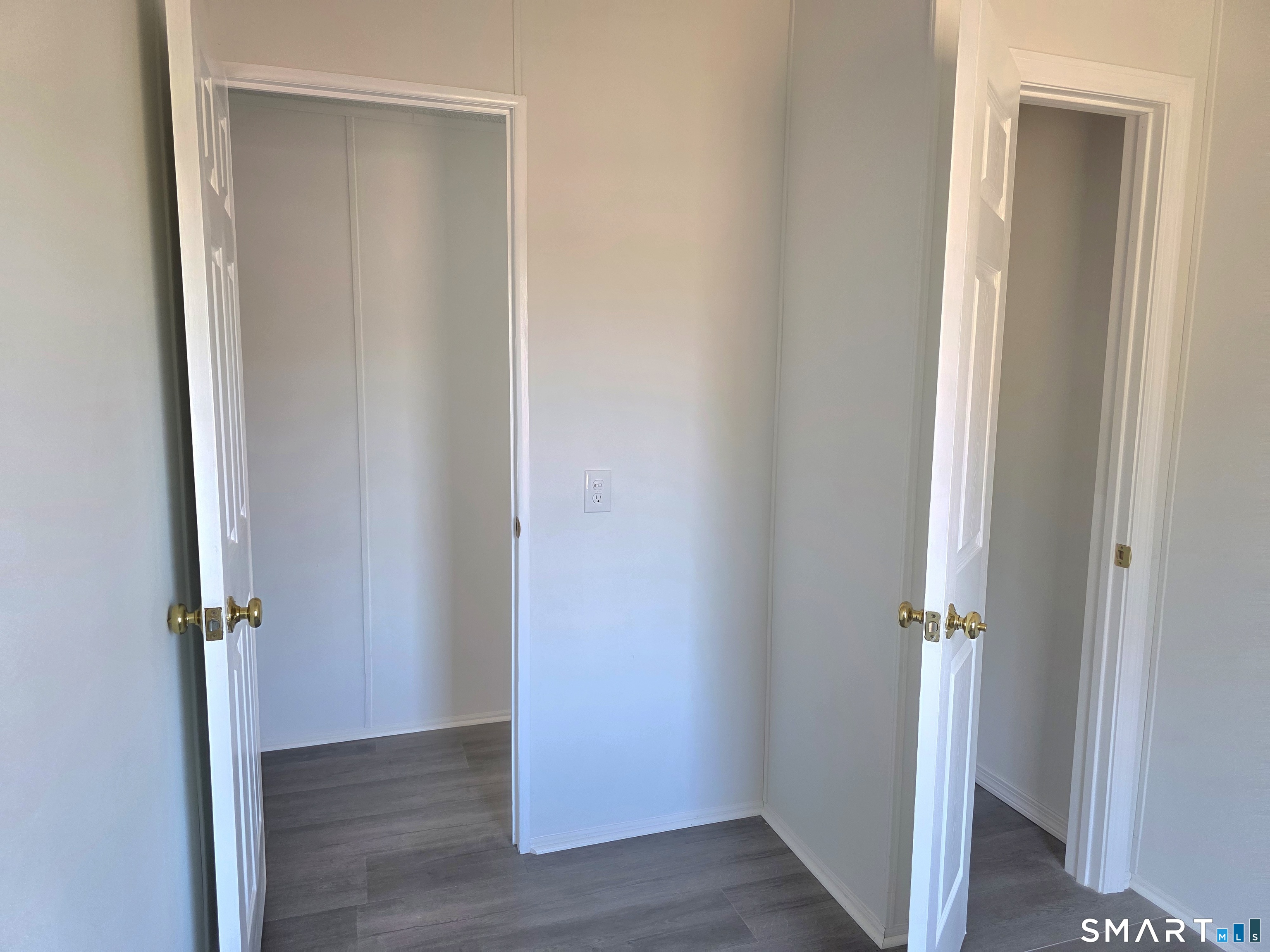 500 Washington Street, Unit 5 Middletown, CT 06457 - Photo 15 of 19 a view of room with wooden floor