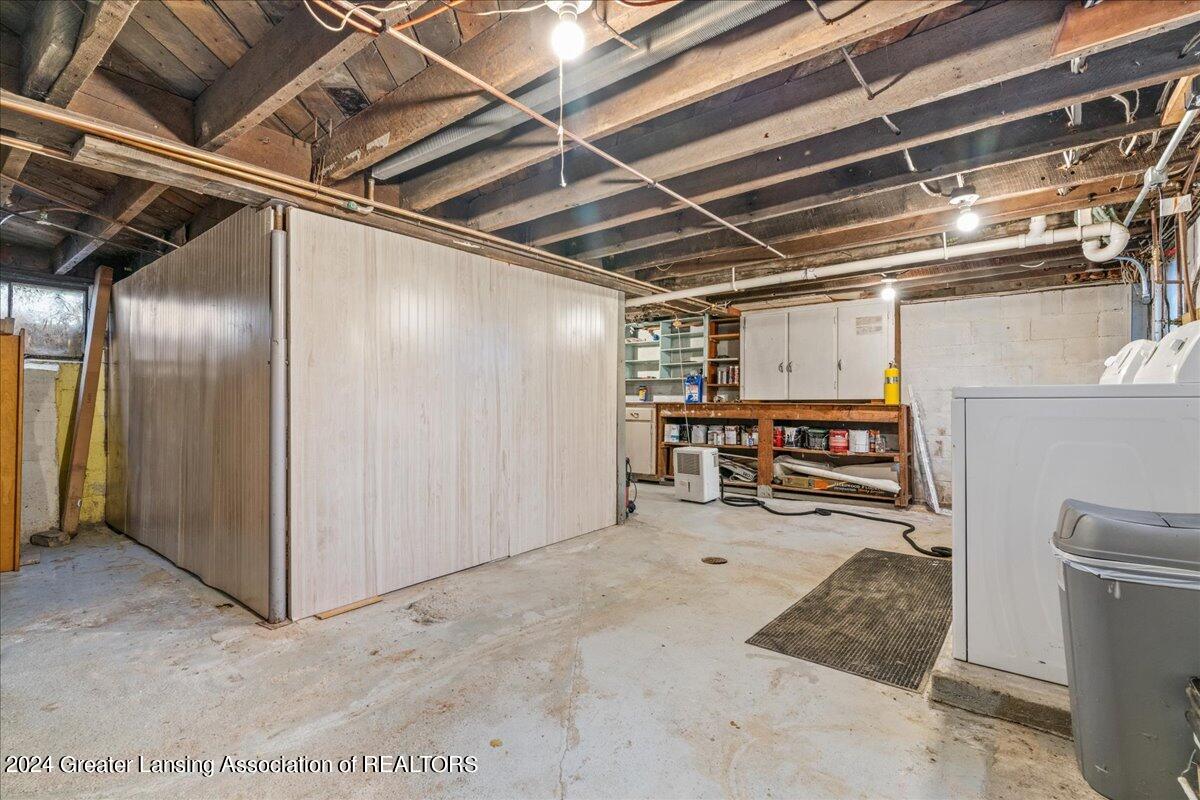 4740 West Clark Road Lansing, MI 48906 - Photo 33 of 37 33-Media Jett-33