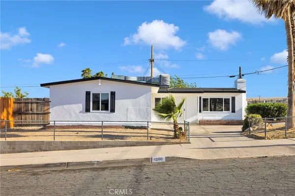 $274,900 | 1200 Carson Street, Barstow, CA 92311