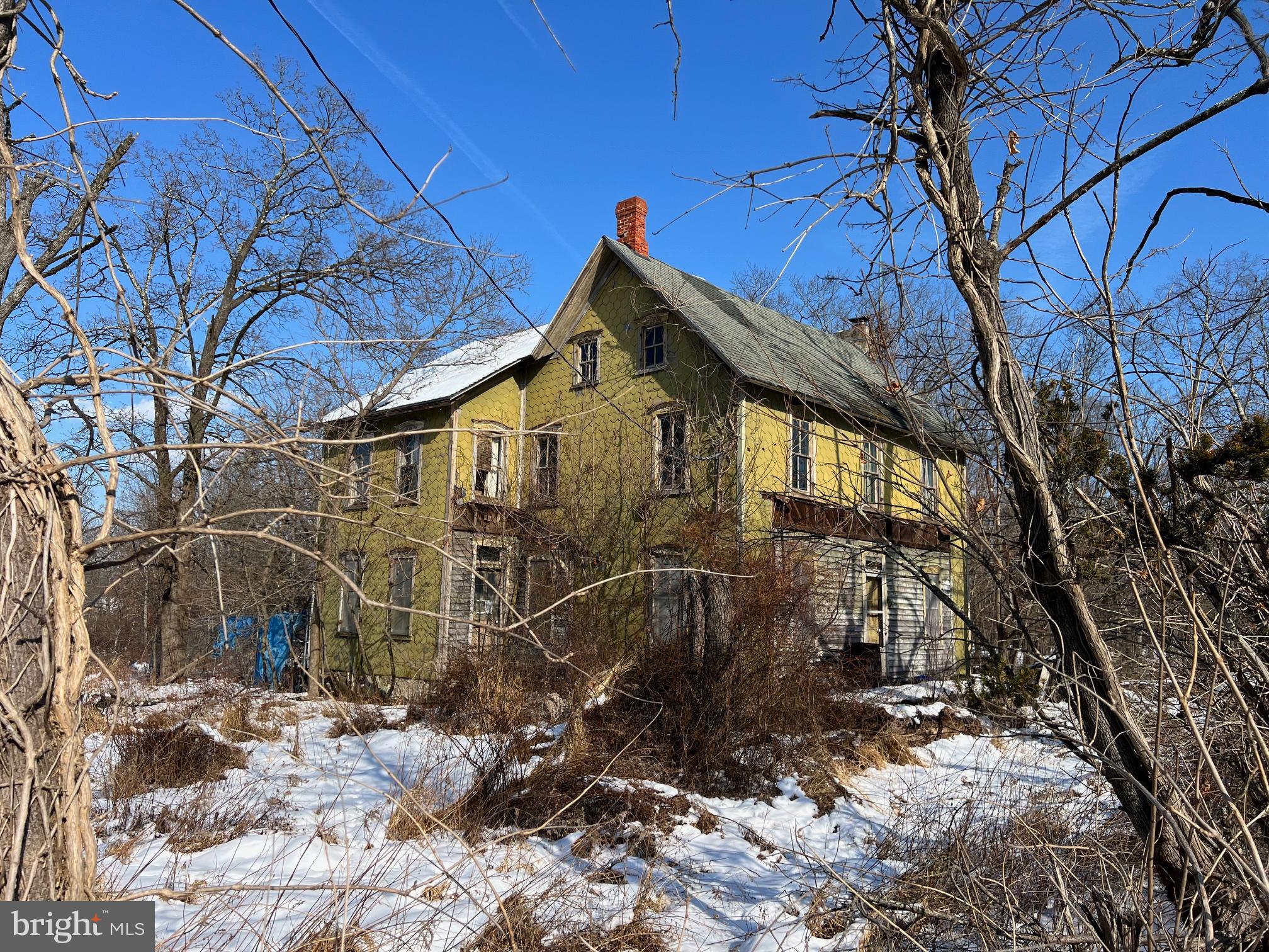 2520 Yankee Road Quakertown, PA 18951 - Photo 6 of 6 a front view of a house with a yard