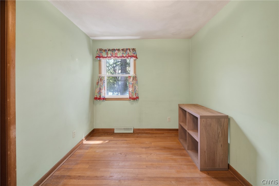 313 South Terry Road Syracuse, NY 13219 - Photo 23 of 30