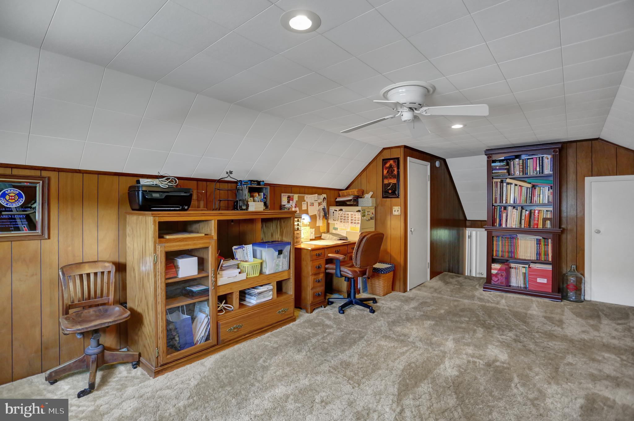 2409 Laurel Road Reading, PA 19609 - Photo 17 of 27 Gallery Image 17