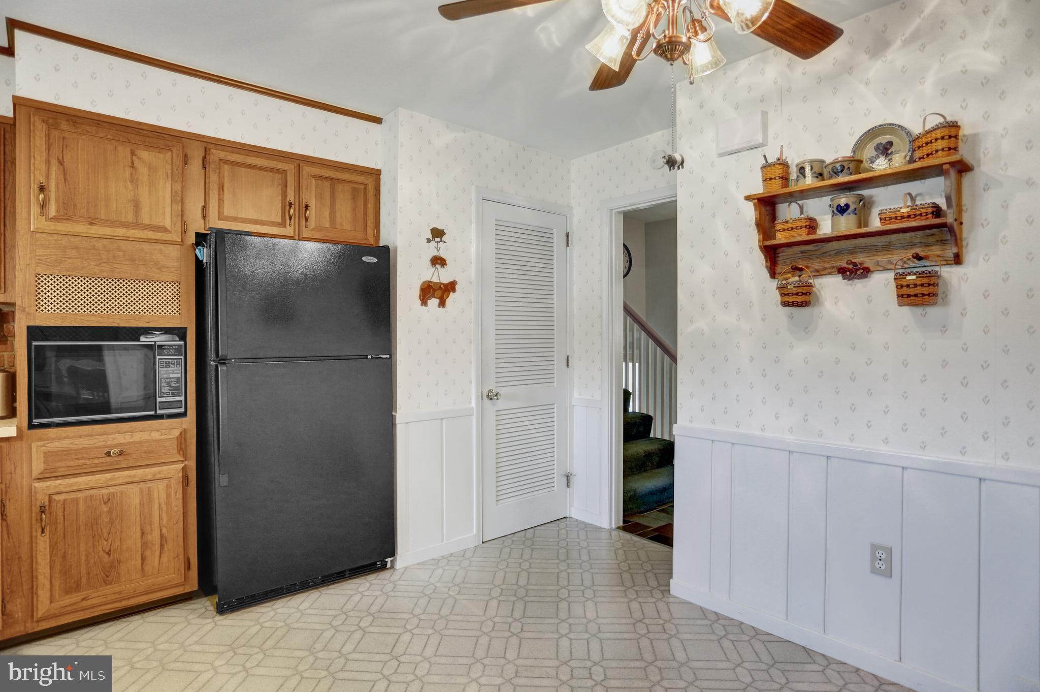 2409 Laurel Road Reading, PA 19609 - Photo 9 of 27 Gallery Image 9