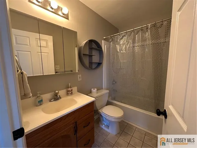 $2,950 | 16 Albourne Street, South River, NJ 08882