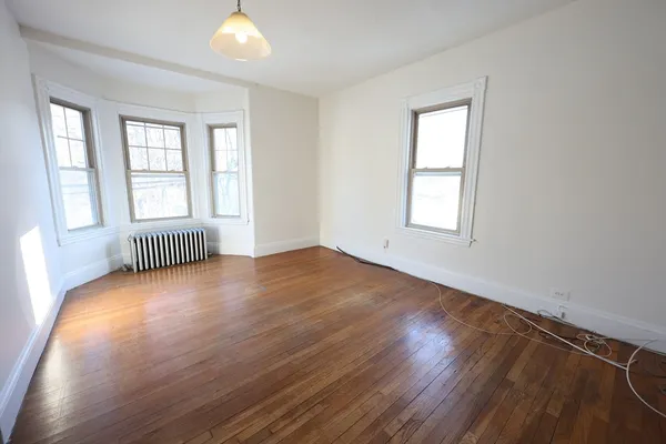 $2,600 | 31 June Street, Unit 2, Boston, MA 02131
