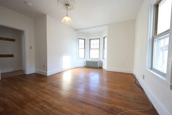 $2,600 | 31 June Street, Unit 2, Boston, MA 02131
