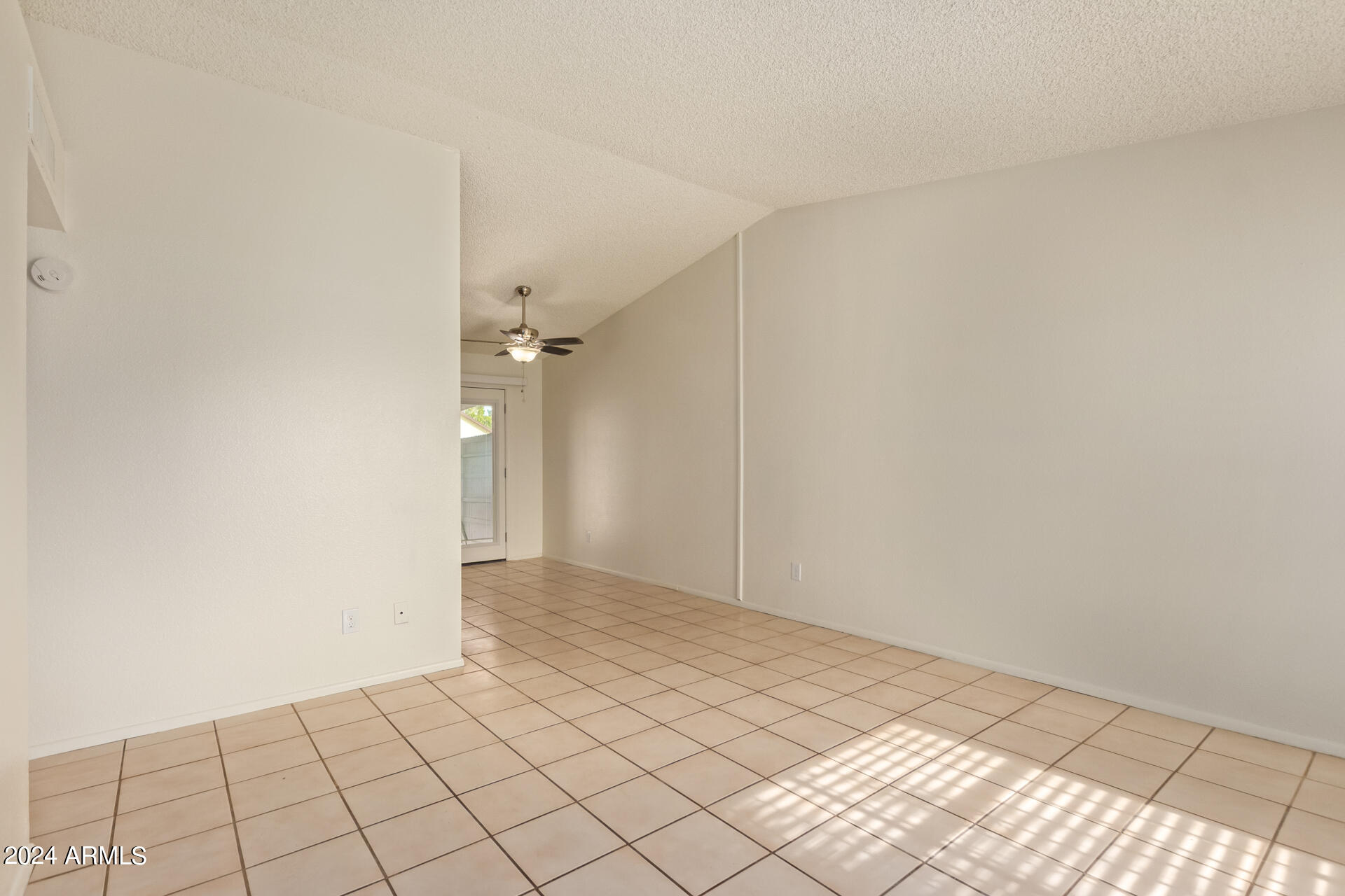 6711 West Osborn Road, Unit 111 Phoenix, AZ 85033 - Photo 7 of 27 0008-08 - Osborn