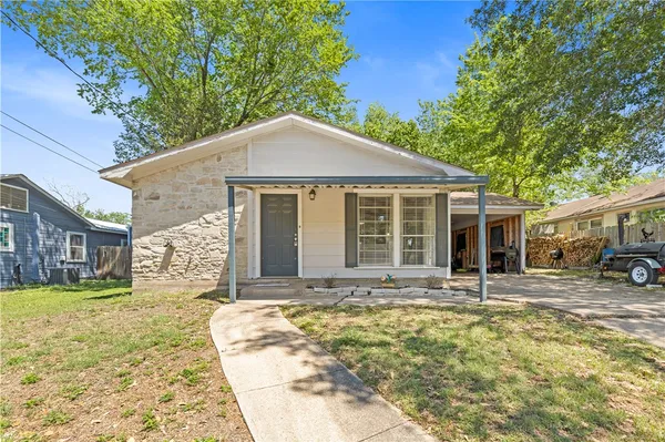 $199,900 | 508 Victoria Avenue, Navasota, TX 77868