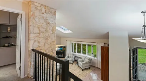 $1,299,990 | 25 Surry Hill Place, Huntington, NY 11743