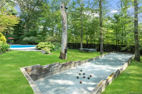 $1,299,990 | 25 Surry Hill Place, Huntington, NY 11743