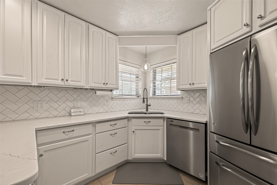 555 Shealy Street Houston, TX 77598 - Photo 15 of 41