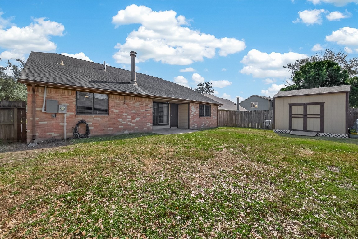 555 Shealy Street Houston, TX 77598 - Photo 31 of 41