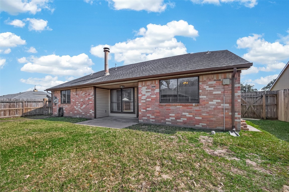 555 Shealy Street Houston, TX 77598 - Photo 33 of 41