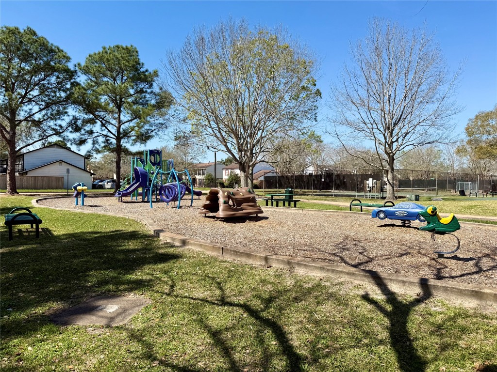 555 Shealy Street Houston, TX 77598 - Photo 40 of 41 Playground