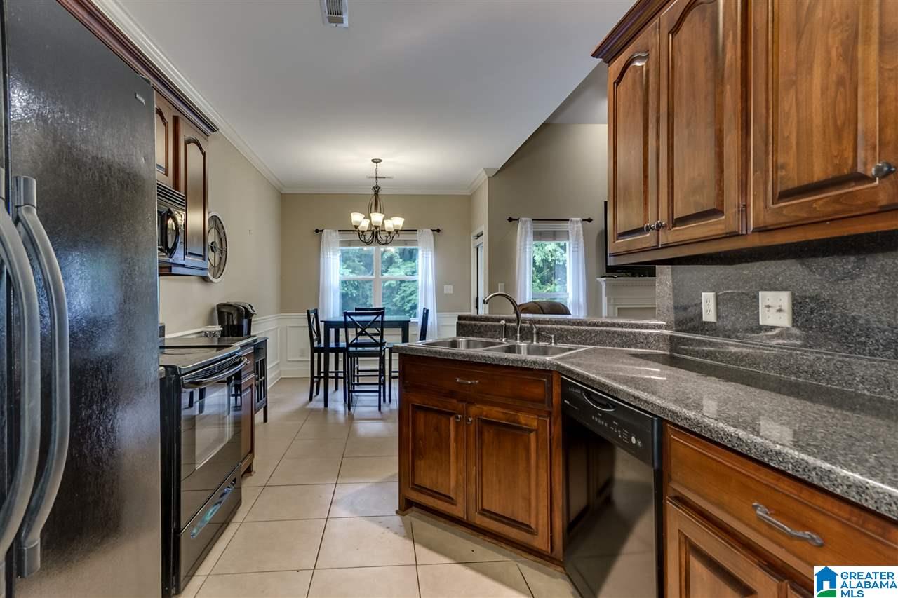 932 Valley Circle Leeds, AL 35094 - Photo 21 of 35