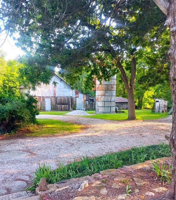 1033 East 1800th Road Lawrence, KS 66046 - Photo 35 of 61