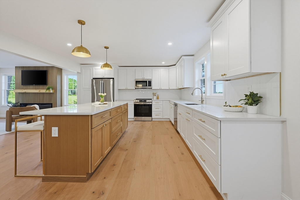 27 Woodside Road Spencer, MA 01562 - Photo 11 of 42
