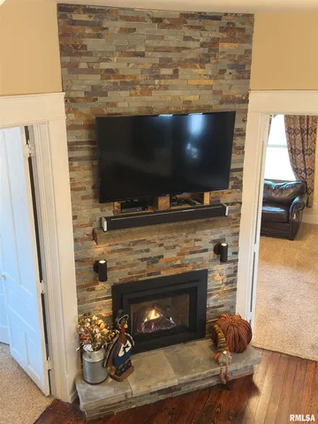 $375,000 | 521 North Locust Street, Flora, IL 62839