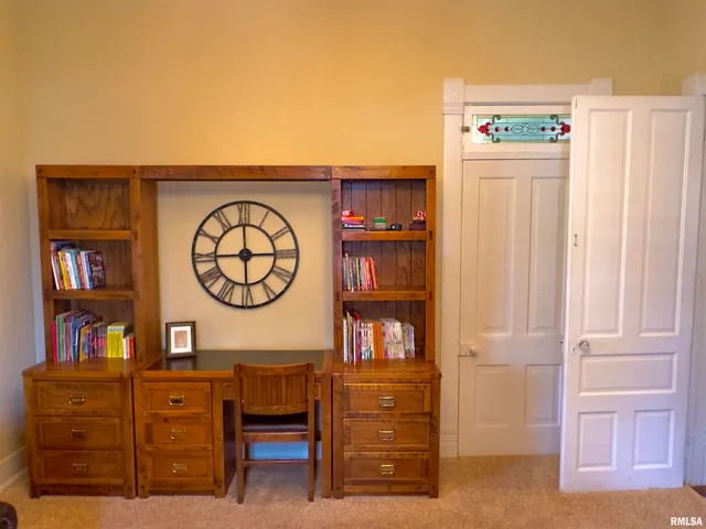 $375,000 | 521 North Locust Street, Flora, IL 62839