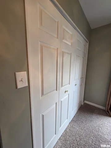 $375,000 | 521 North Locust Street, Flora, IL 62839