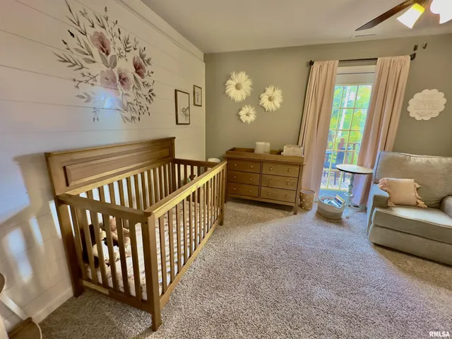 $375,000 | 521 North Locust Street, Flora, IL 62839