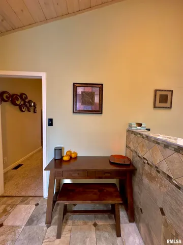 $375,000 | 521 North Locust Street, Flora, IL 62839