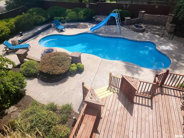 $375,000 | 521 North Locust Street, Flora, IL 62839