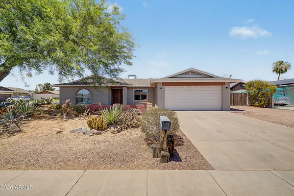 $450,000 | 3054 West Tierra Buena Lane, Phoenix, AZ 85053