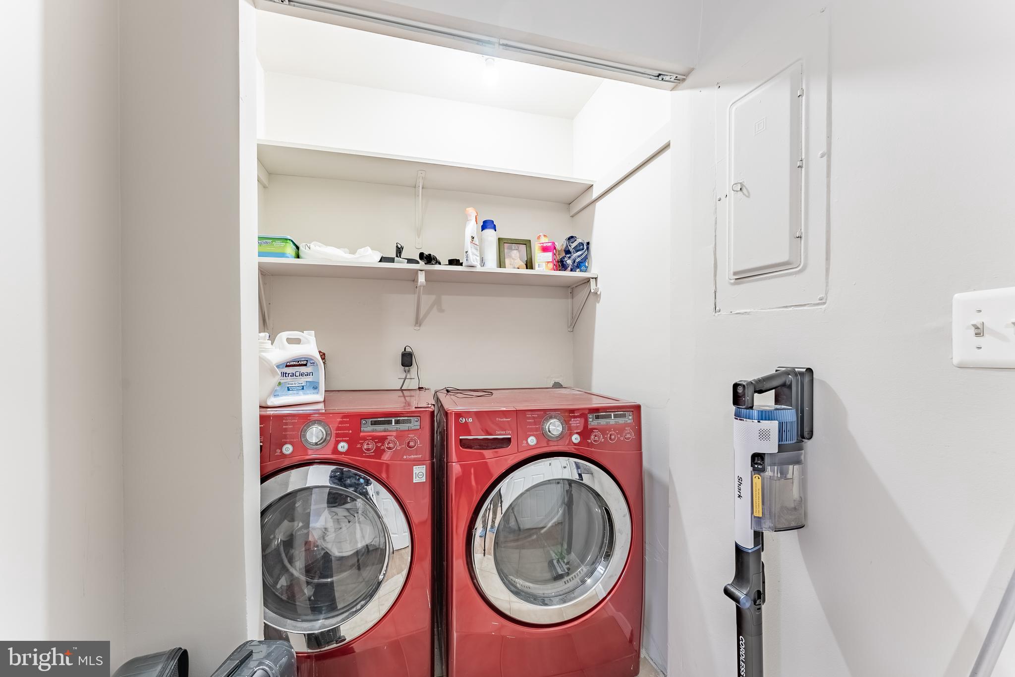2412 Southgate Square Reston, VA 20191 - Photo 10 of 23 a utility room with dryer and washer