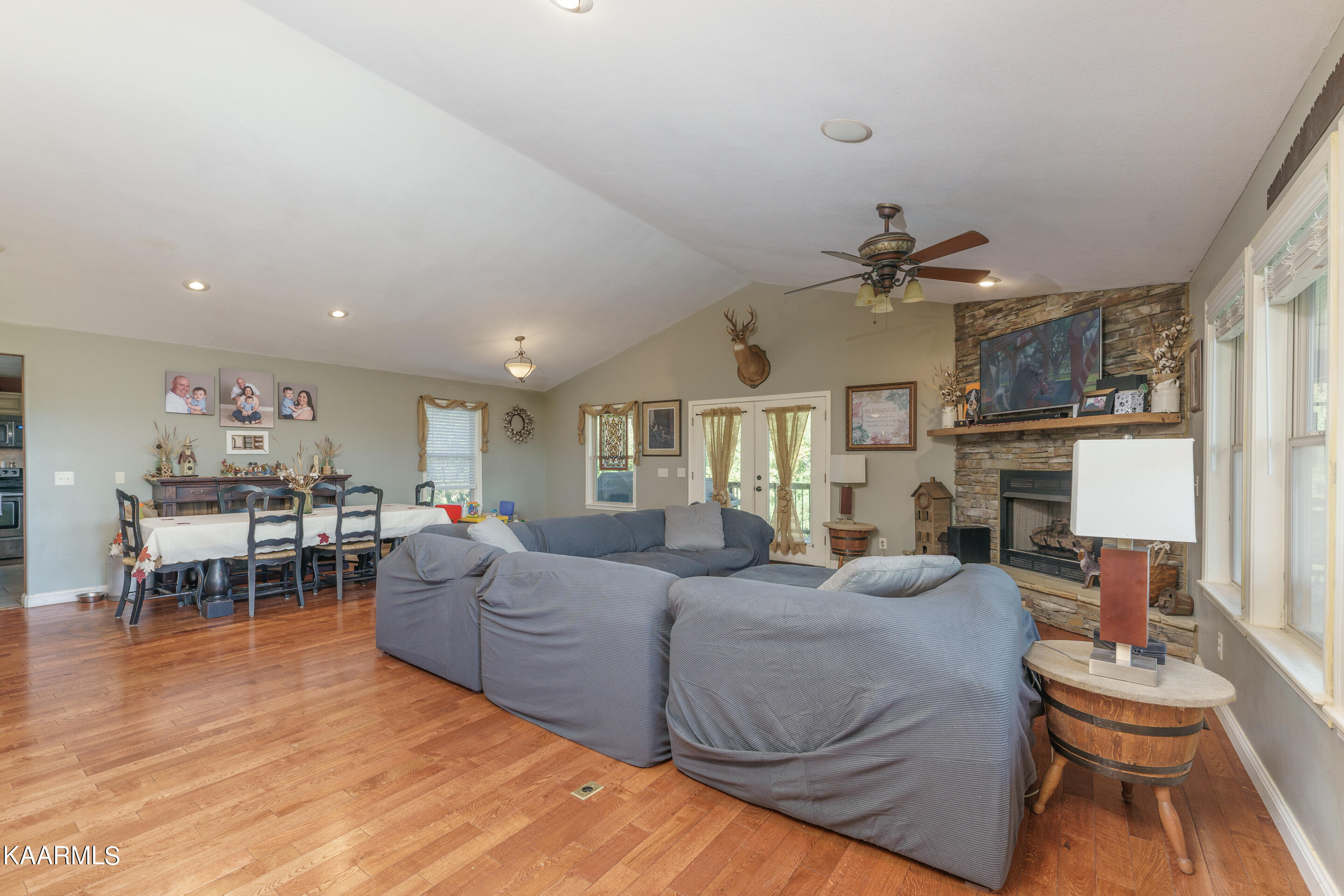 1602 Rays Gap Road Seymour, TN 37865 - Photo 5 of 36 living 3
