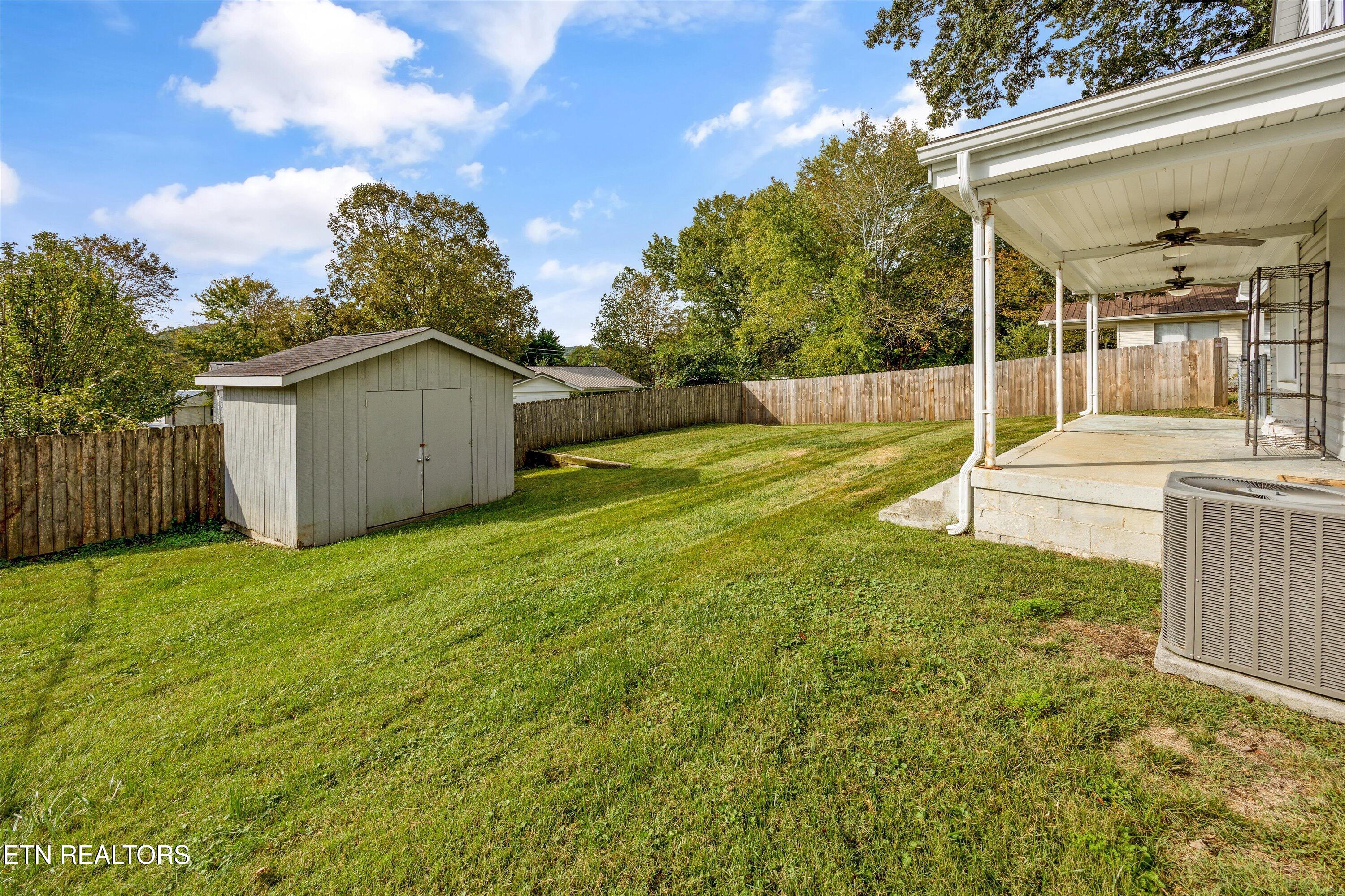 112 Nasson Lane Oak Ridge, TN 37830 - Photo 4 of 20 0500