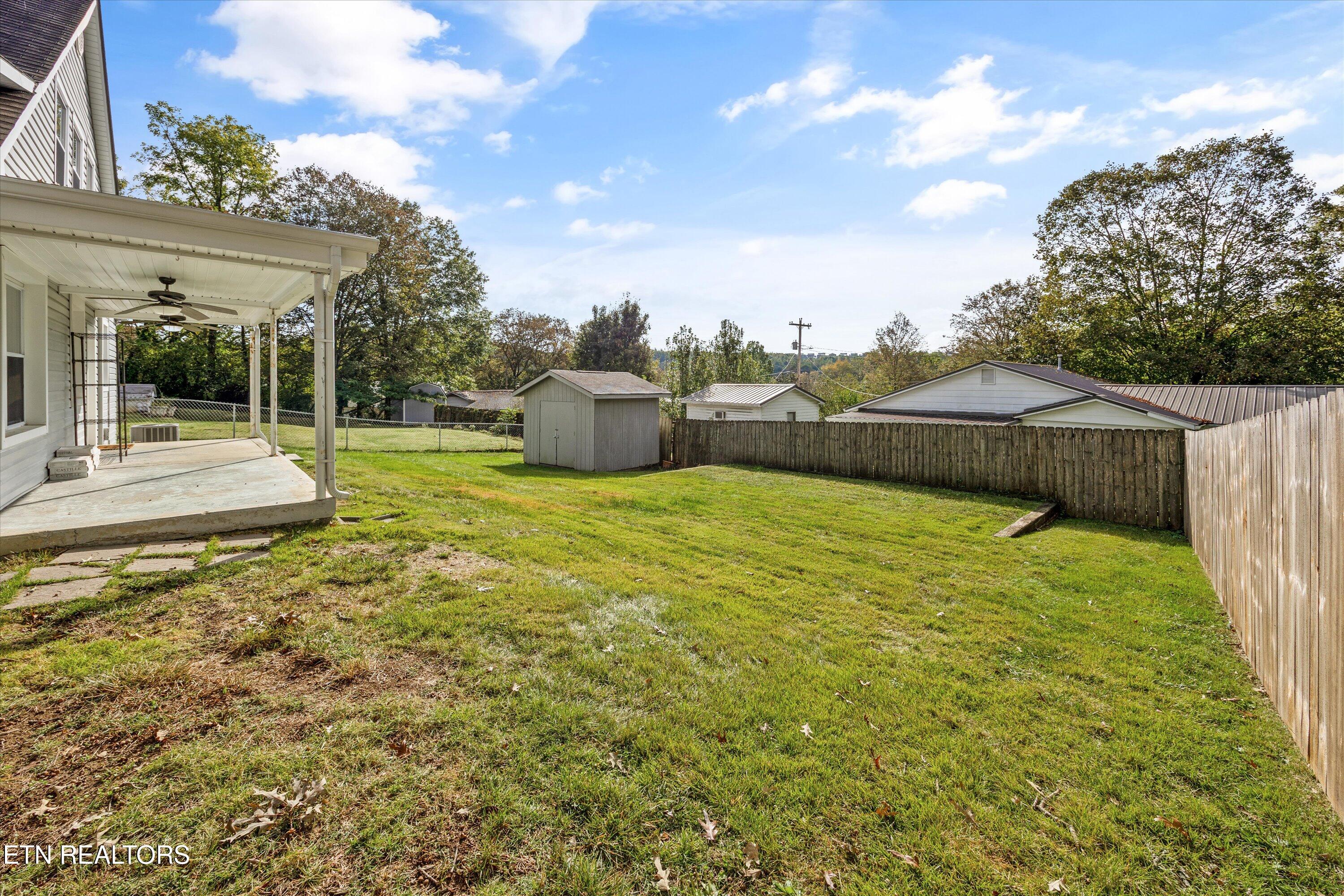 112 Nasson Lane Oak Ridge, TN 37830 - Photo 5 of 20 0600