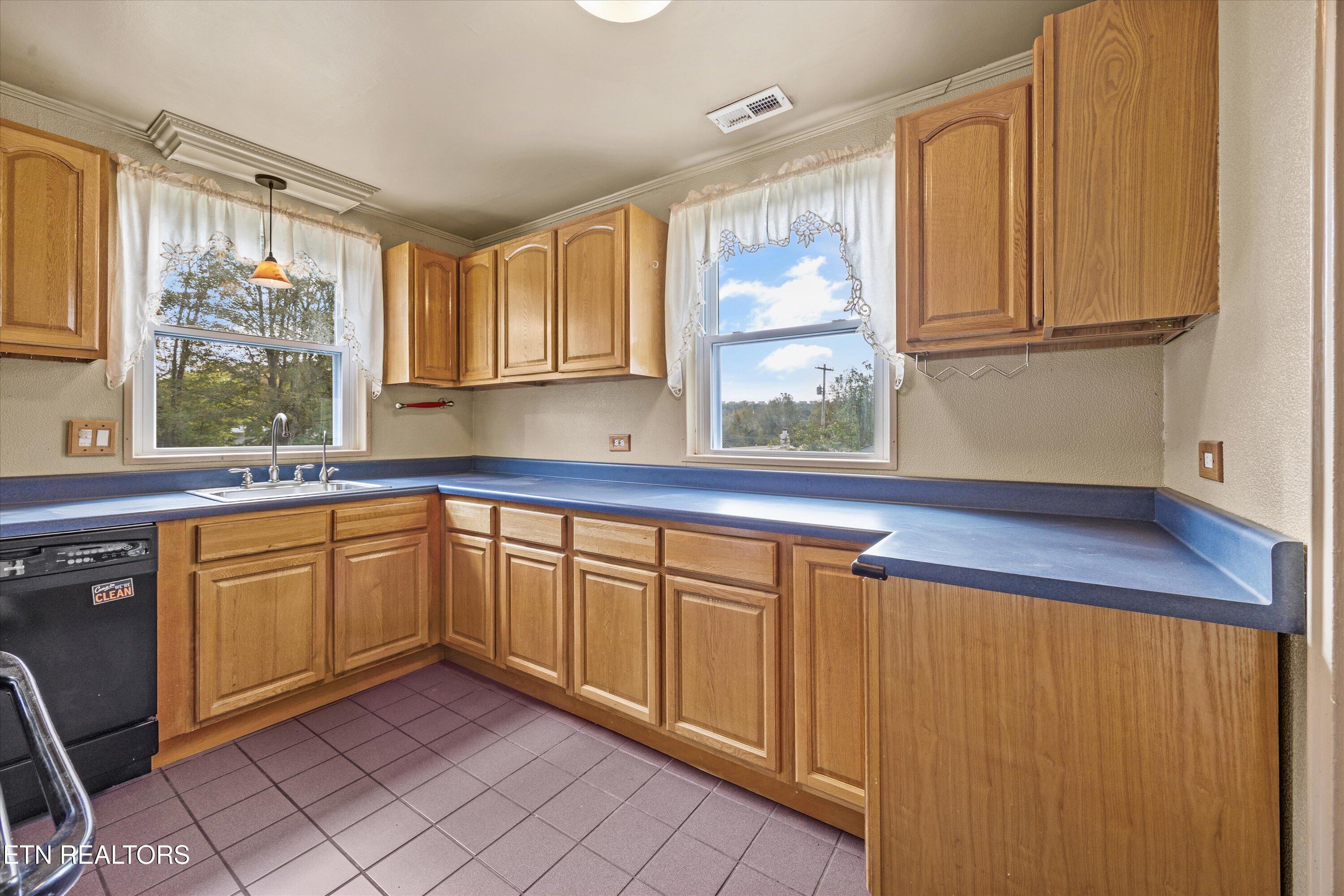 112 Nasson Lane Oak Ridge, TN 37830 - Photo 9 of 20 1000