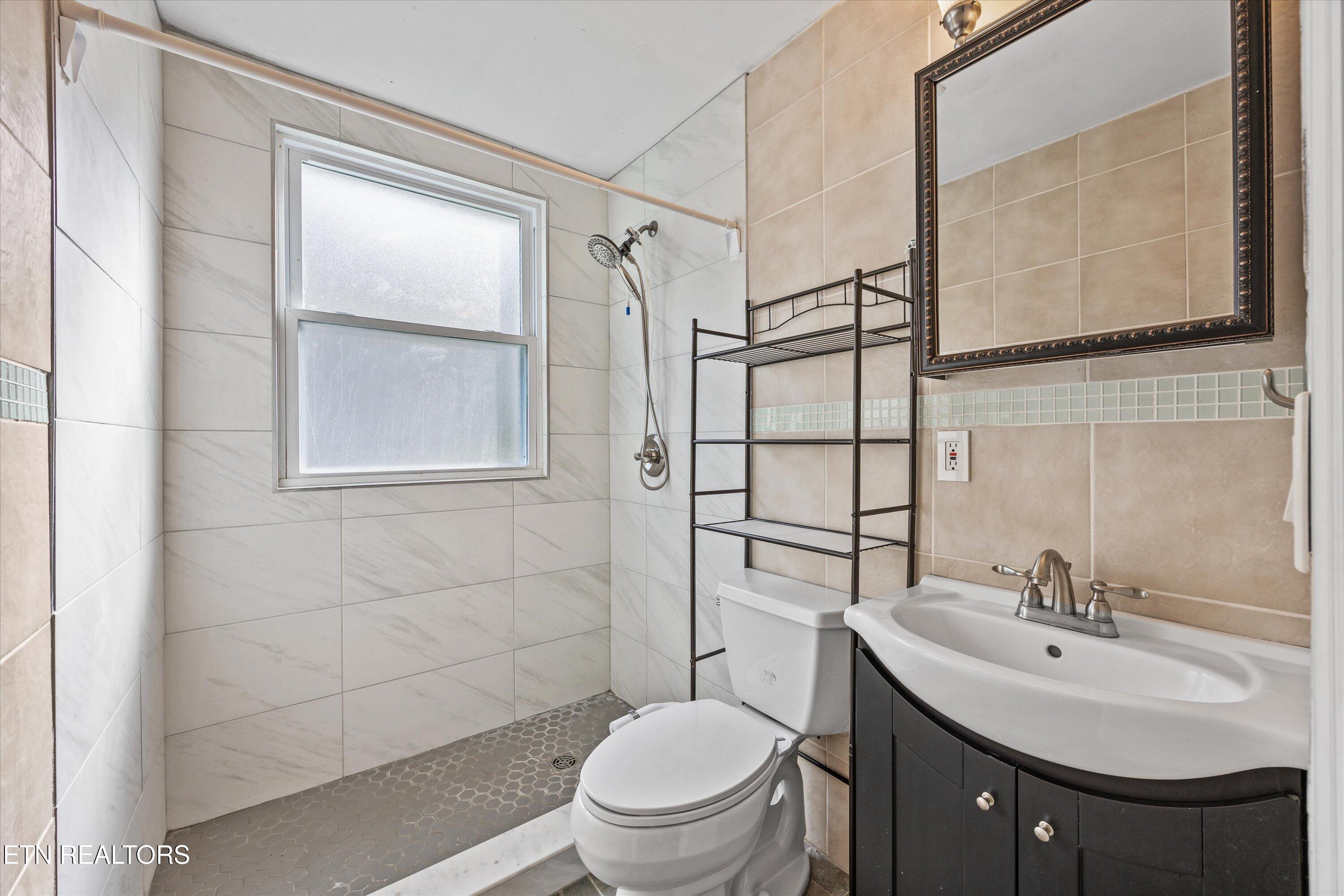 112 Nasson Lane Oak Ridge, TN 37830 - Photo 10 of 20 1200