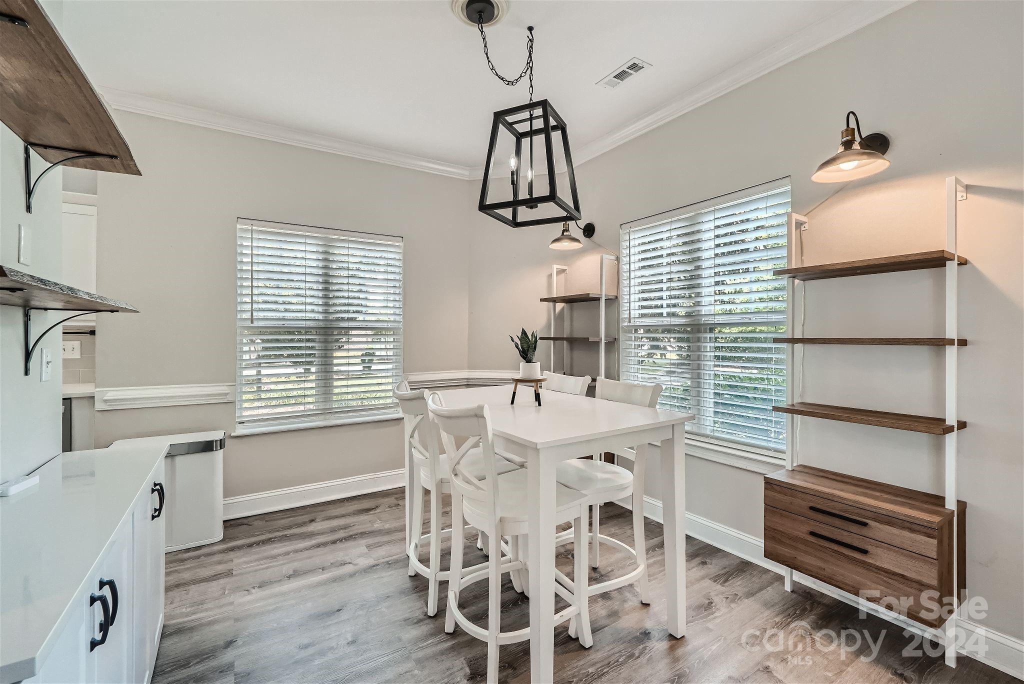 5730 Closeburn Road, Unit P Charlotte, NC 28210 - Photo 6 of 27 Gallery Image 6