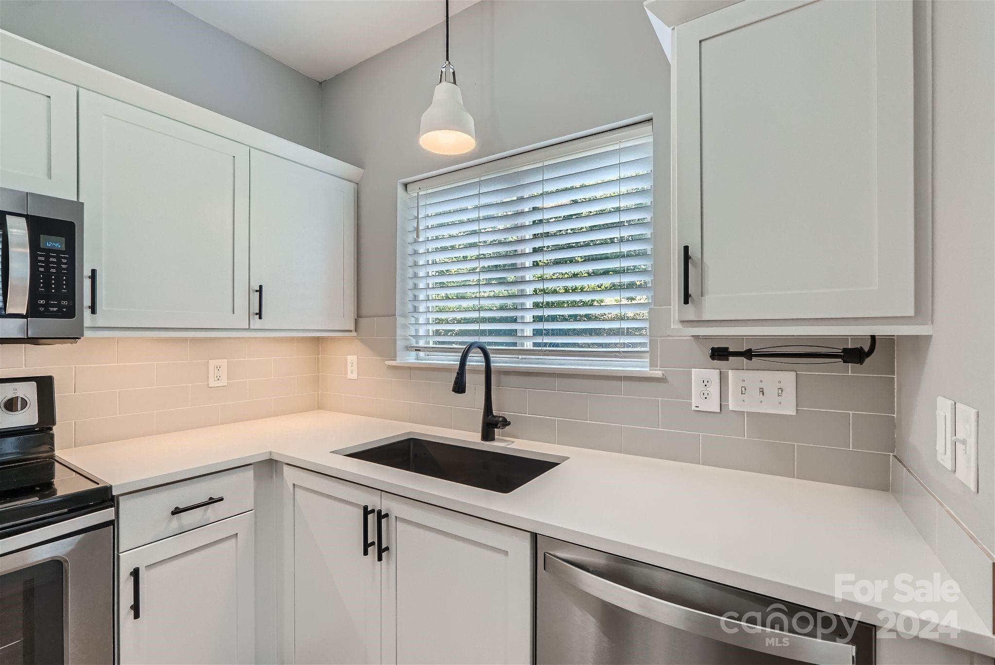 5730 Closeburn Road, Unit P Charlotte, NC 28210 - Photo 9 of 27 Gallery Image 9