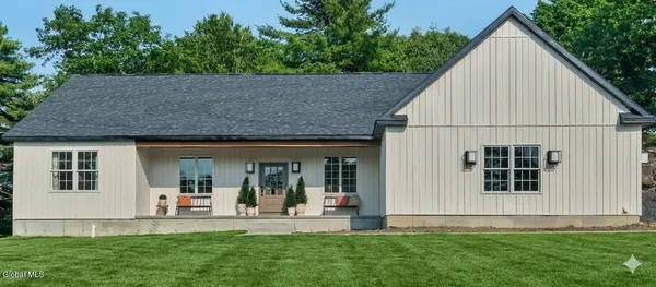 $725,000 | 17 Woodland Hill Road, Wynantskill, NY 12198