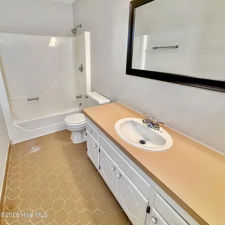 $1,575 | 1849 Quail Ridge Road, Unit D, Greenville, NC 27858