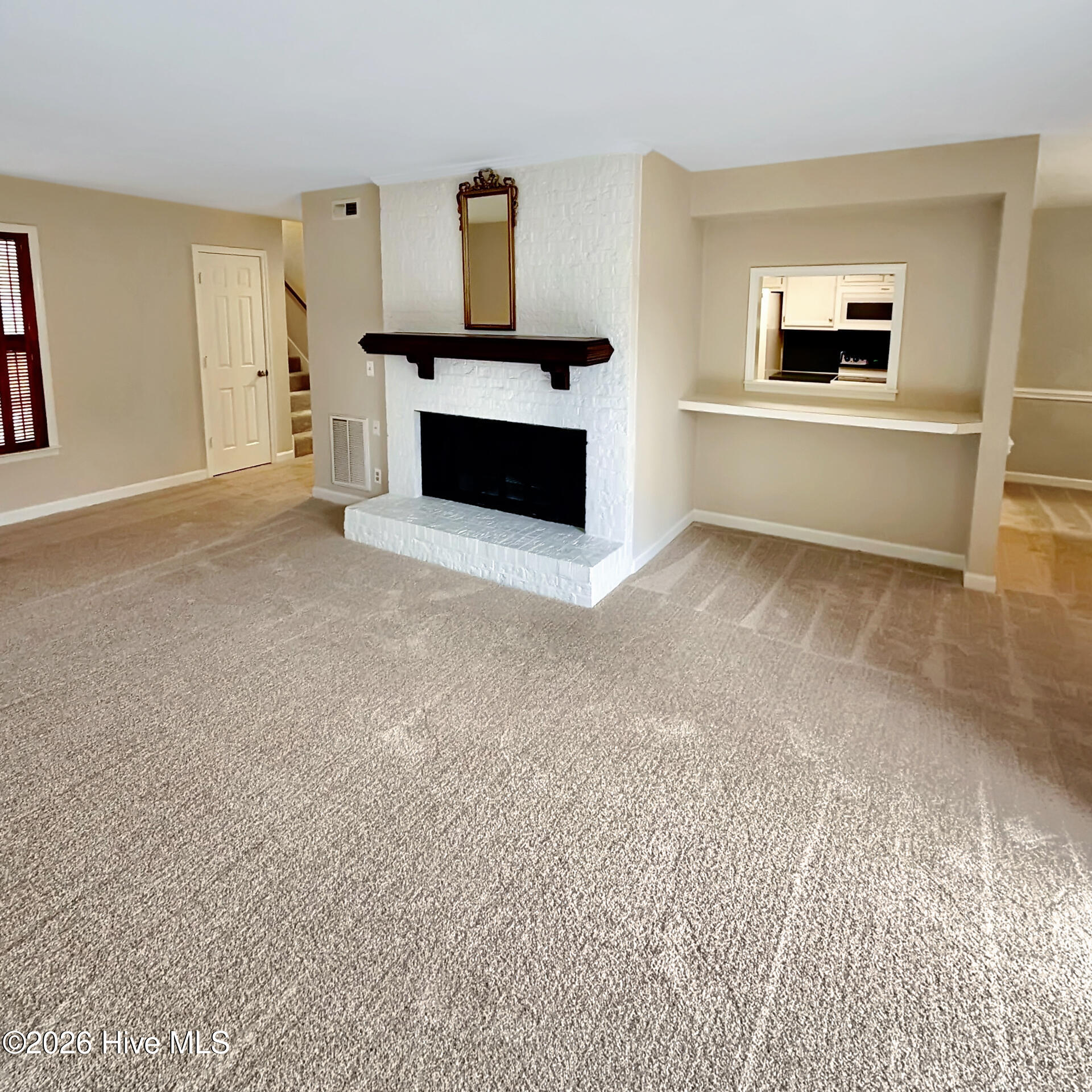 1849 Quail Ridge Road, Unit D Greenville, NC 27858 - Photo 3 of 22 Living Room - 1849-D Quail Ridge Rd