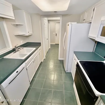 $1,575 | 1849 Quail Ridge Road, Unit D, Greenville, NC 27858