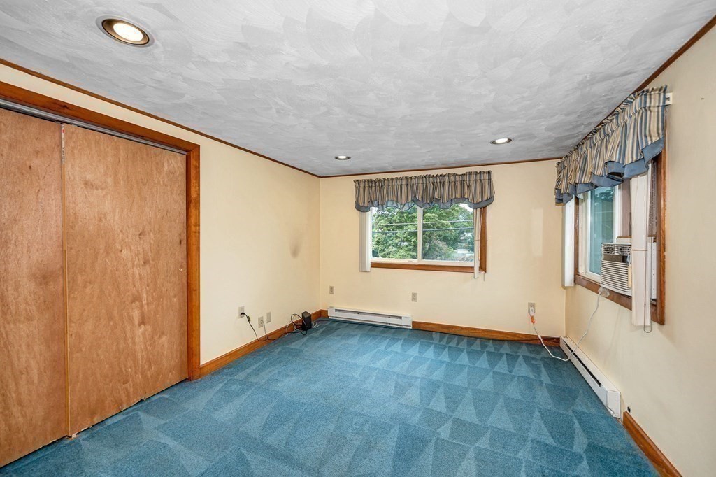 326 Foster Road Tewksbury, MA 01876 - Photo 8 of 42 Gallery Image 8