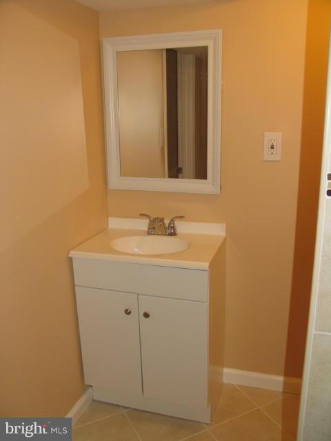 2220 Redthorn Road Baltimore, MD 21220 - Photo 15 of 24 Bath