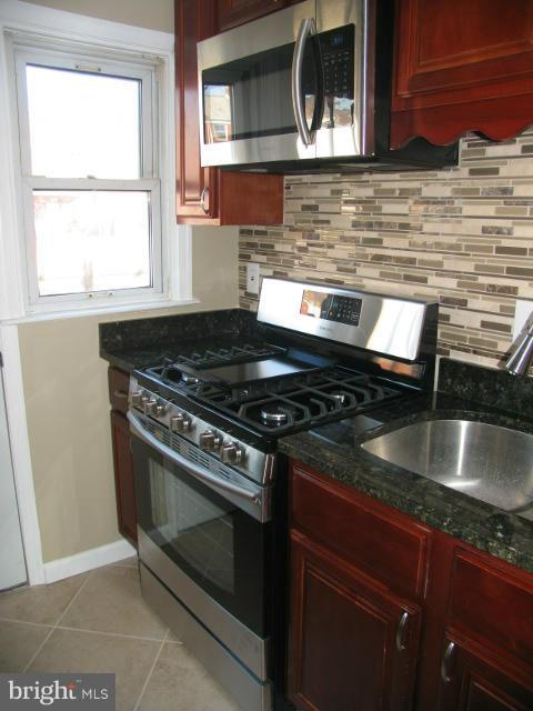 2220 Redthorn Road Baltimore, MD 21220 - Photo 5 of 24 Interior (General)
