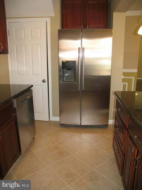 2220 Redthorn Road Baltimore, MD 21220 - Photo 6 of 24 Interior (General)